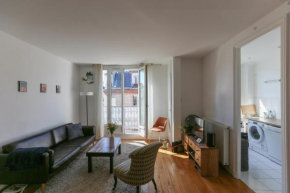 NICE 52 m for 2 with Balcony NEAR the Bastille